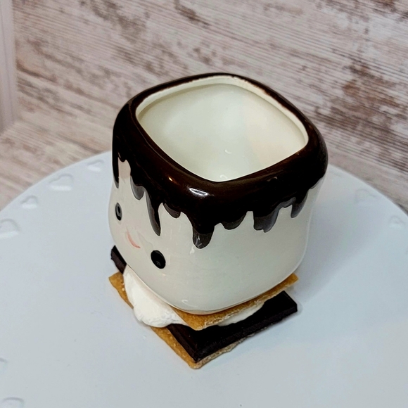 Set of Two 2.75 Ceramic Marshmallow Mugs for Tiered Trays - Picture 3 of 3